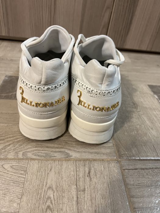 Billionaire adidași