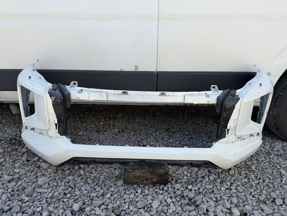 Предна броня за Mitsubishi L200 (2019-2022)