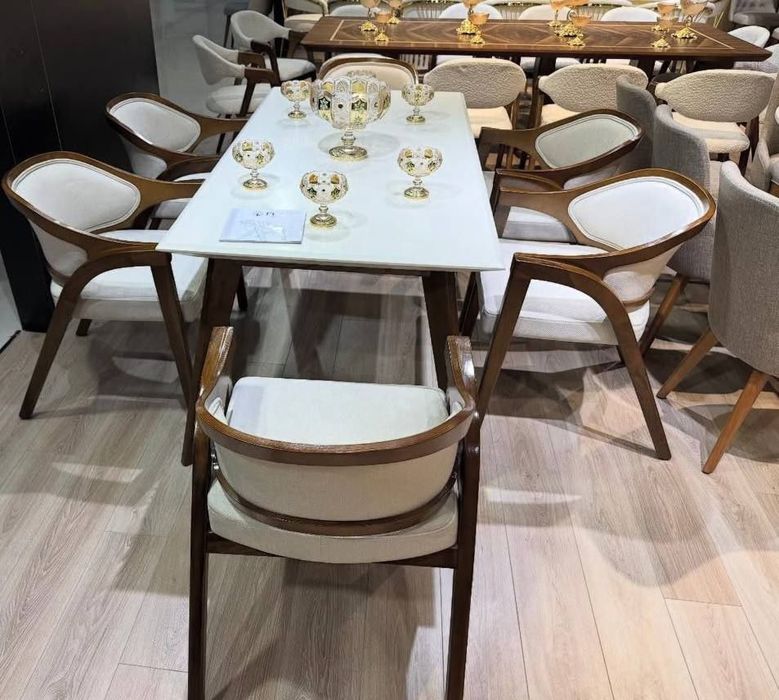 Shu stul karkazlarimizdan sotuvda mavjud Qattiq yogʻochdan yasalgan s