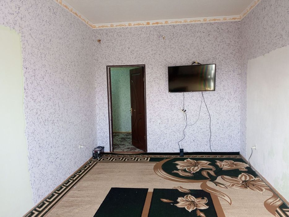 Uy sotigladi. Manzil Qarshi shahri Qarshi mahalla ayraport yoʻli