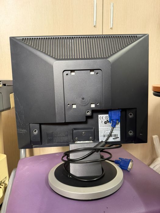 Монитор Samsung SyncMaster 740N