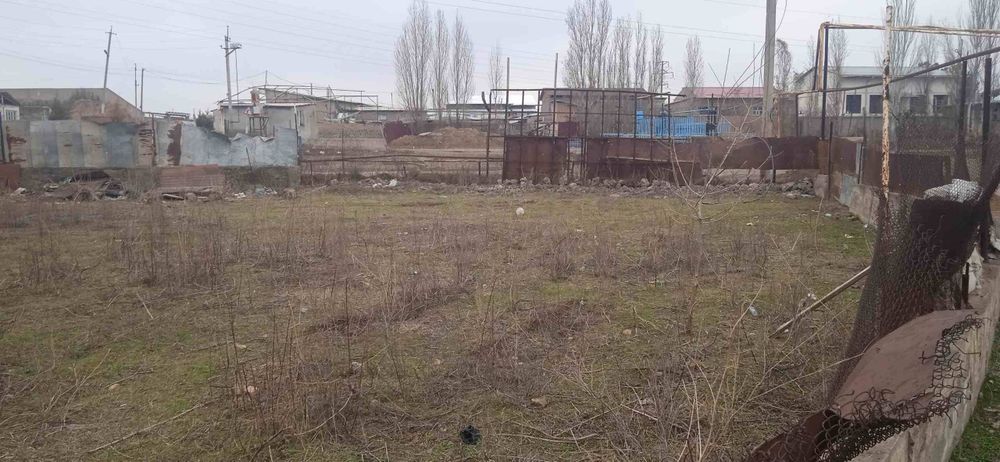 Ер участка сотилади