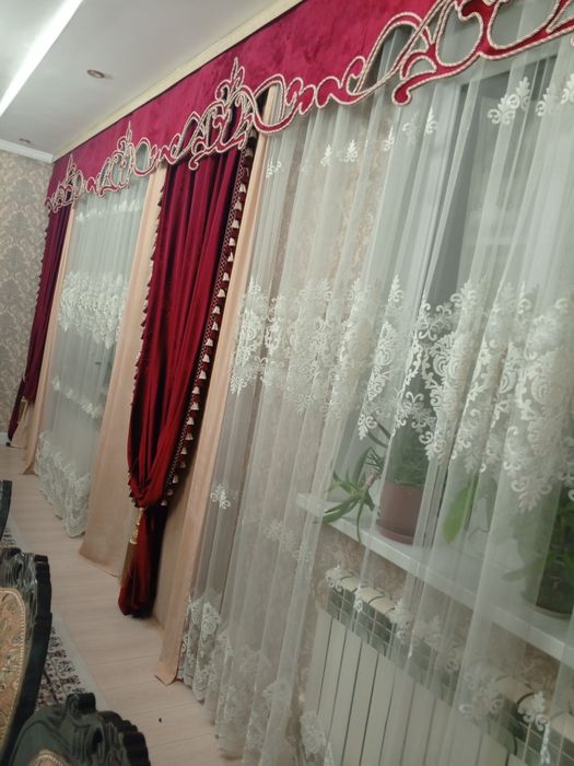 Шторы для зала б/у