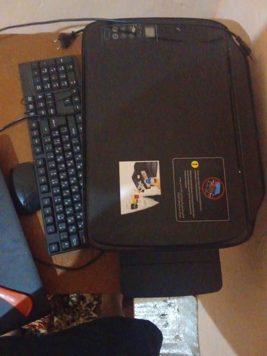 Noutbuk Acer holati yangi i prontir u xam yangi ozgina ishlagan