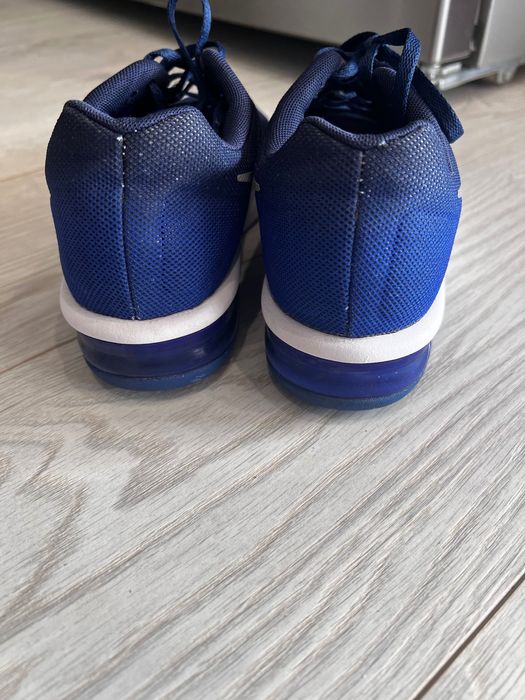 Маратонки Nike air max