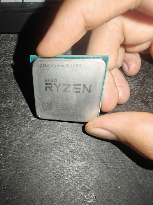 AMD Ryzen 7 2700 процессор