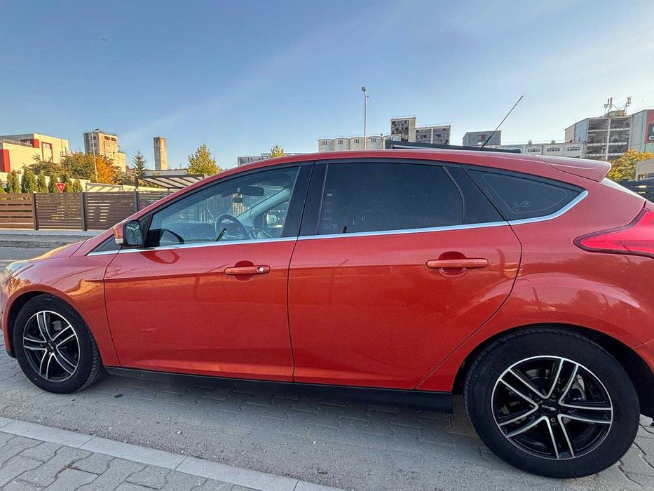 FORD Focus 2012 — imagine 5