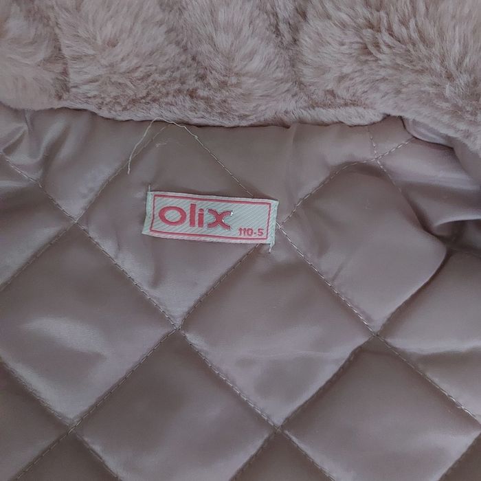 Vestuta fetita mărimea 110