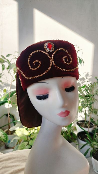 Тақия,қасаба ,ұлттық киімдер.