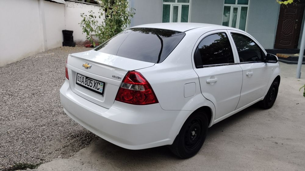 Нехия 3 сотилади