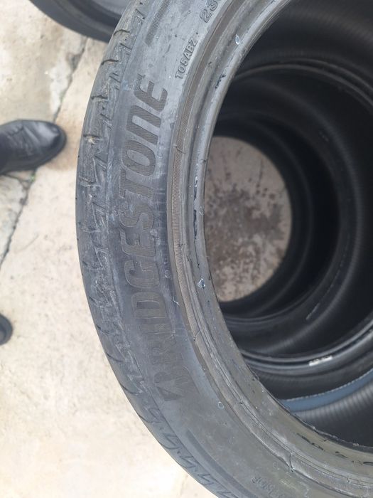 Bridestone летний шина 235/45/18