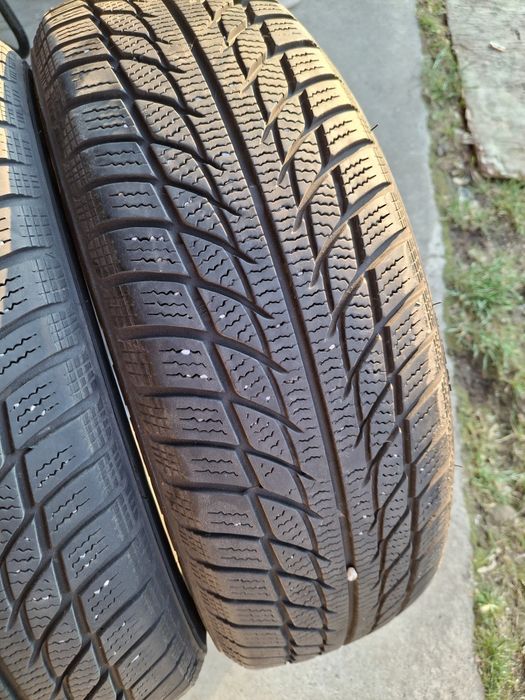 2 Anvelopele  de iarnă 185 65 r15 Goodride