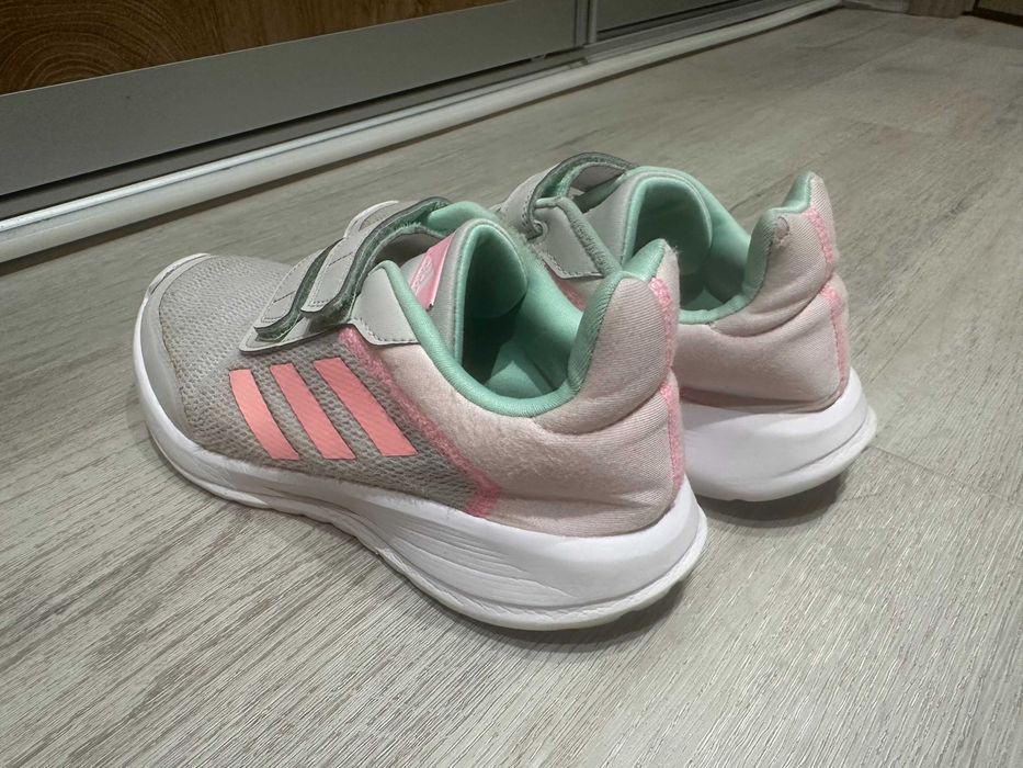 Детски маратонки Adidas номер 35