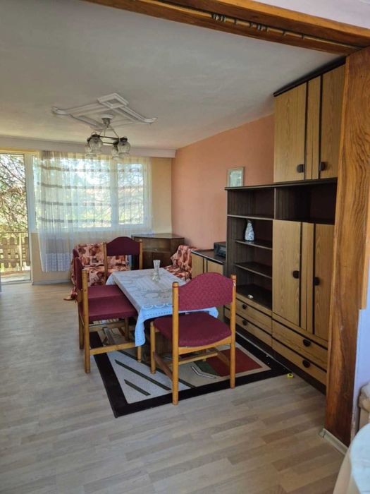 Продава къща в с. Сарая