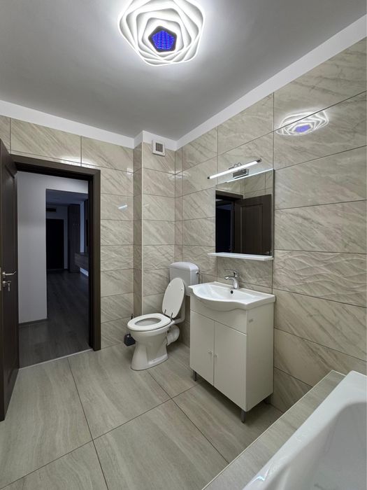 Apartament complet mobilat si utilat. Prima închiriere.