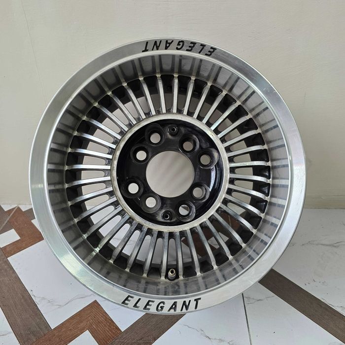 Universal saka diskalar R13 4x100, 4x114 sostoyaniyasi alo 3 dona