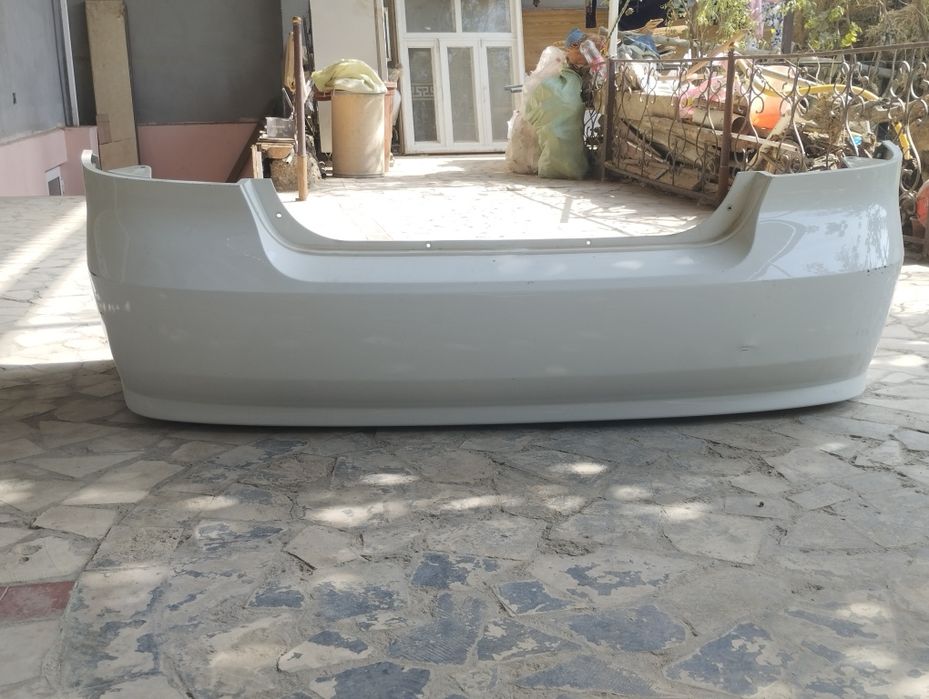 Nexia 3 orqa banfer sotiladi