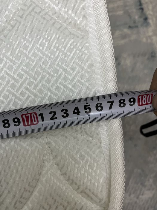 Матрас размер 178х200 новый…