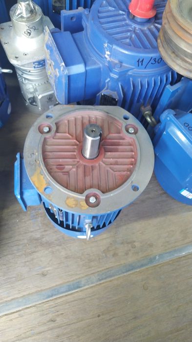 Эл. двигатели от 0.55 до 250 кв.