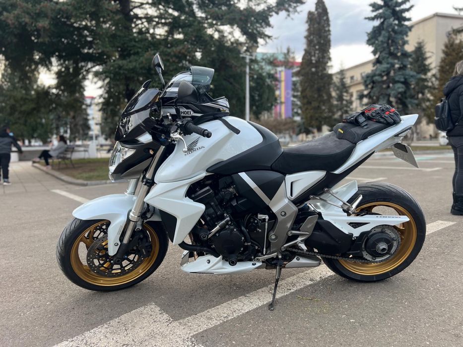 Honda Cb1000RA Abs combinat- pentru pretentiosi