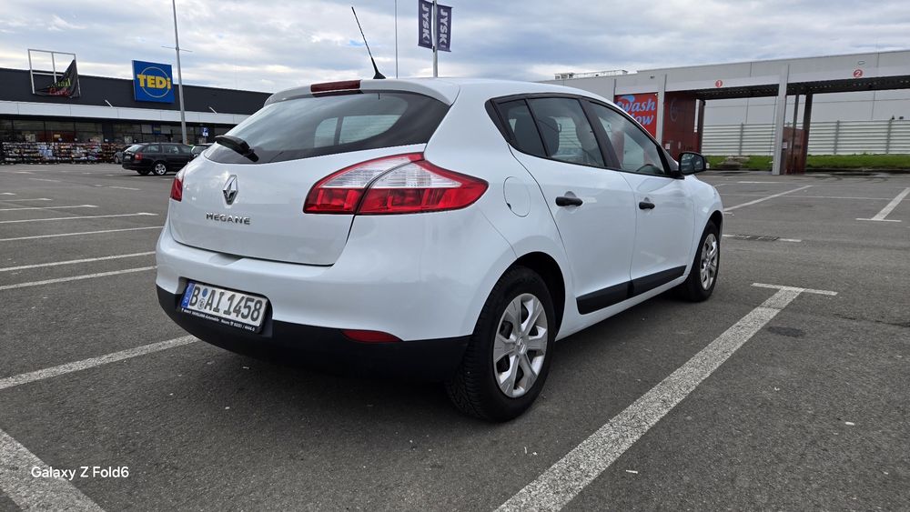 Renault Megan 3 an 2011 euro5 1.6 benzină import Germenia.