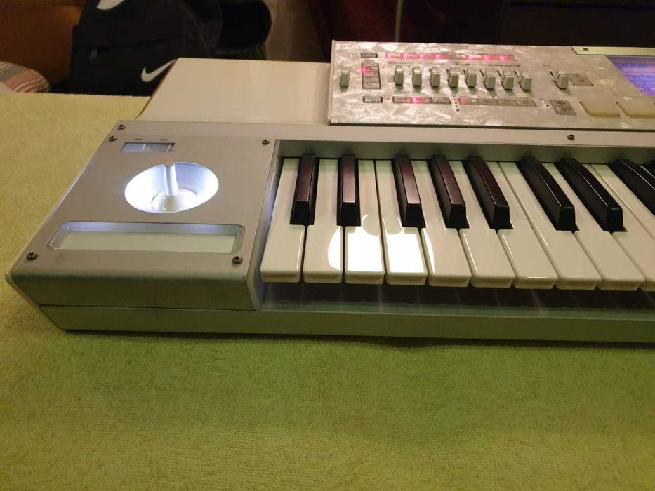 Korg M3 61 синтезатор