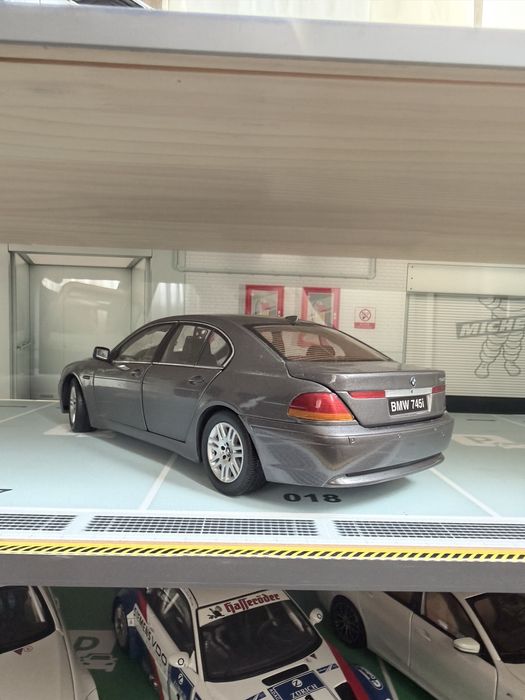 Колекционерски модел BMW 7 series E65 Kyosho 1:18