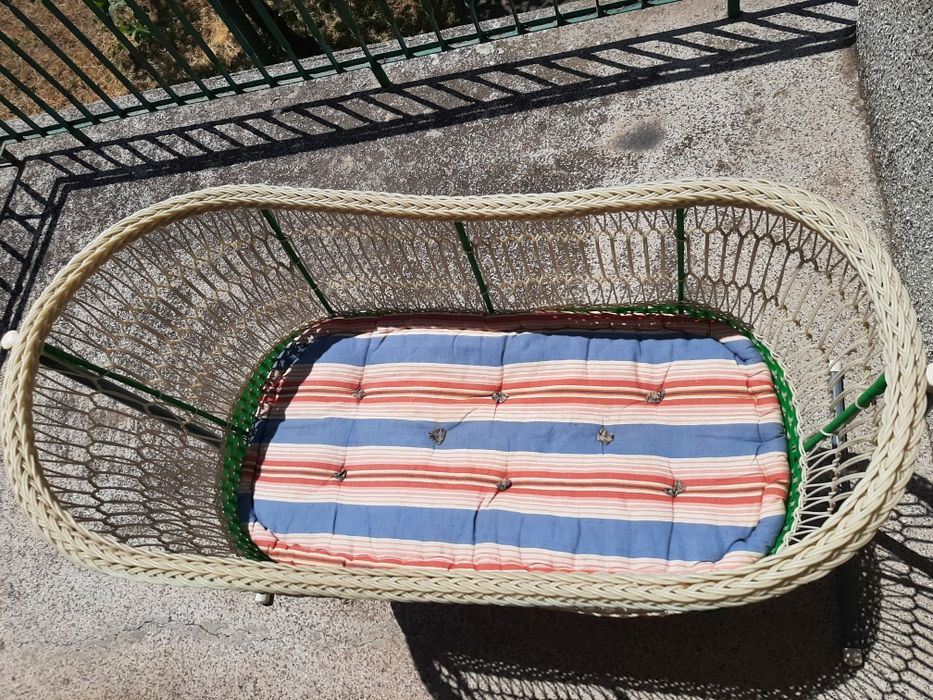 Винтидж детско креватче - люлка