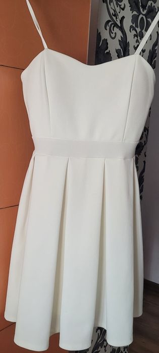 Rochițe elegante și compleuri