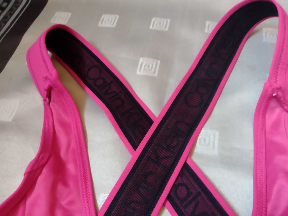 Calvin Klein цял бански в циклама