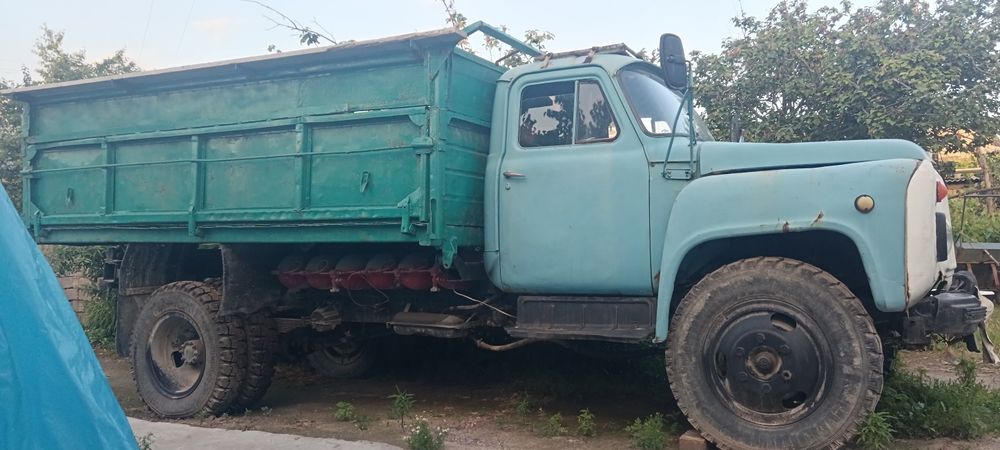 Gaz 53 samasval sotiladi