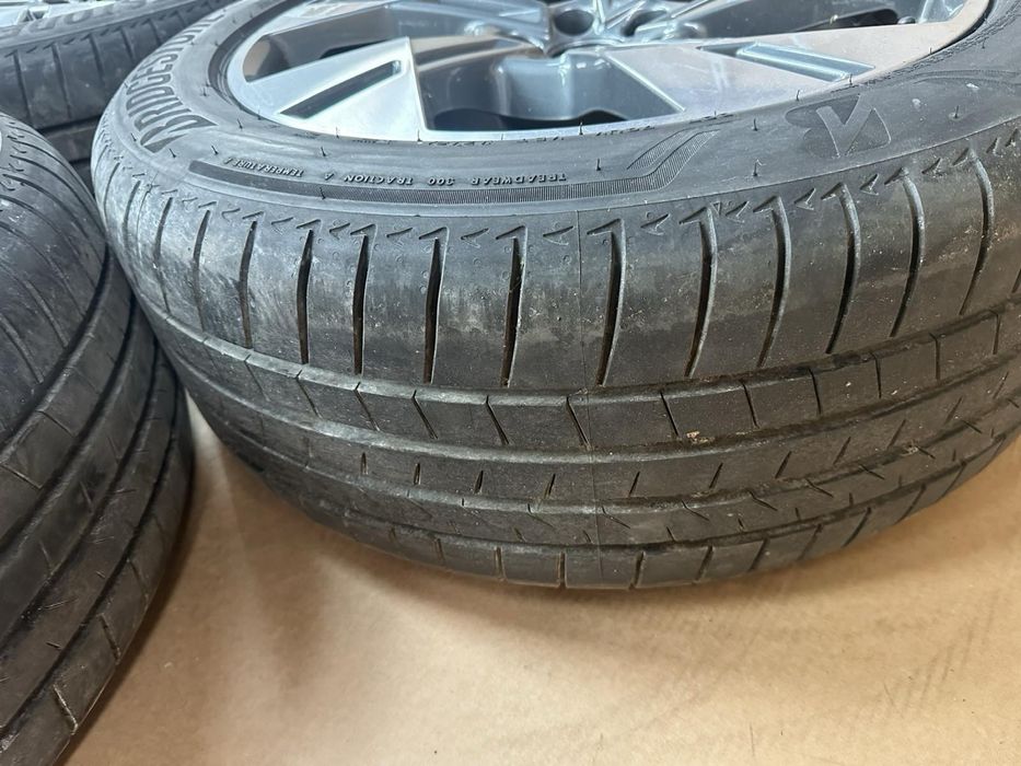Джанти със гуми Audi E-tron 255/50/20