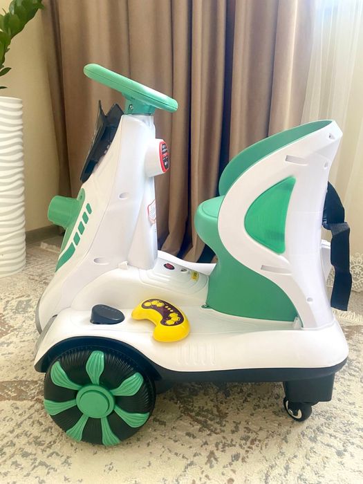 Детский электромобиль