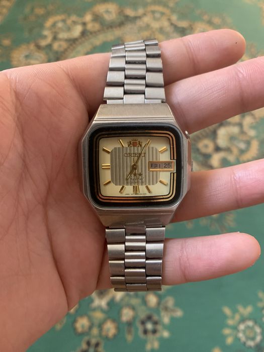 Часы orient 3 stars Crystal всё работает из минусов царапины мелкие