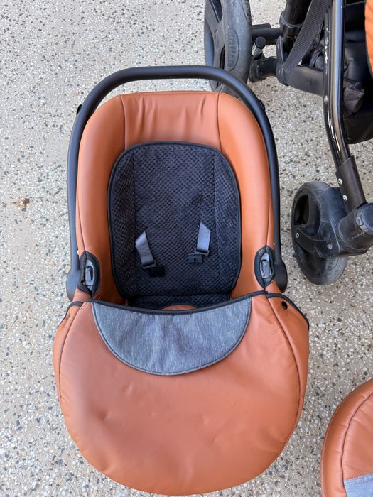 Детска количка Krausmann със зимен и летен кош + столче за кола