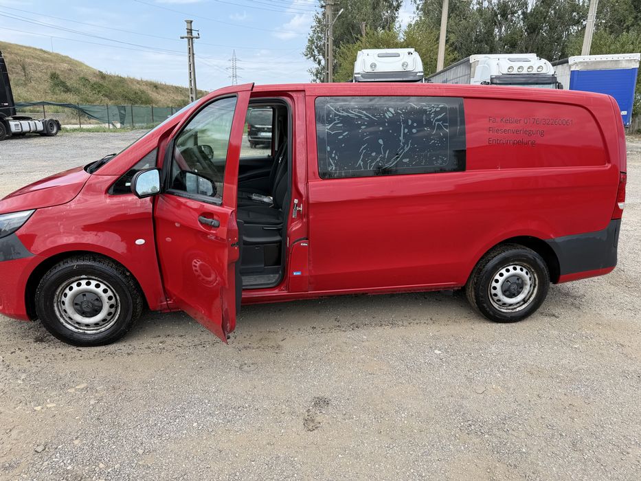 Mercedes vito mixt Pret la cerere