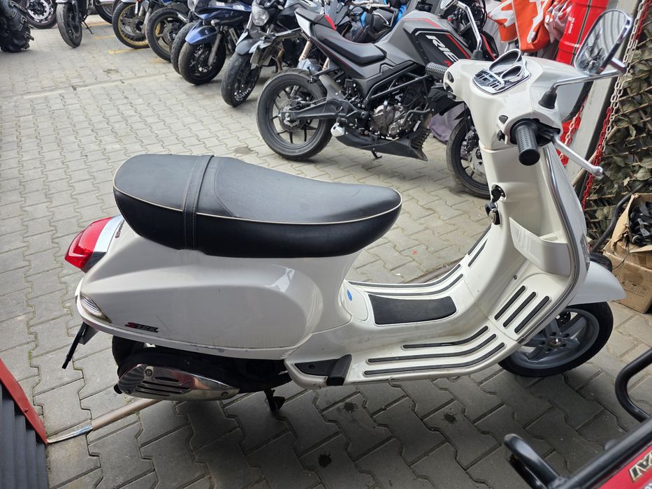 Piaggio Vespa S 125  4T 2009 moto scuter permis B