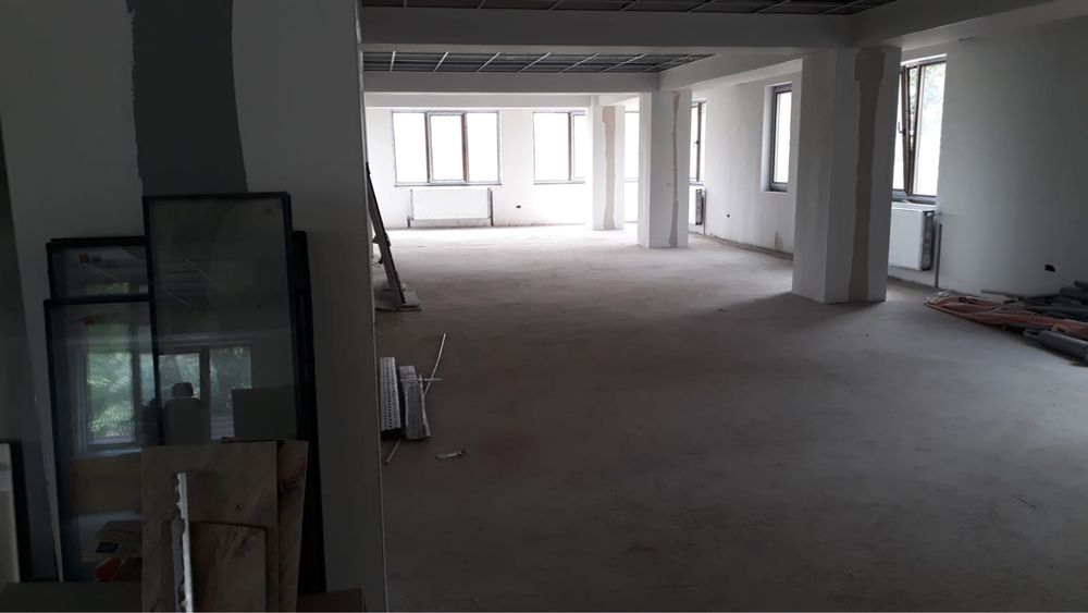vand sau inchiriez spatii comerciale Iasi zona Tatarasi lac Venetiza