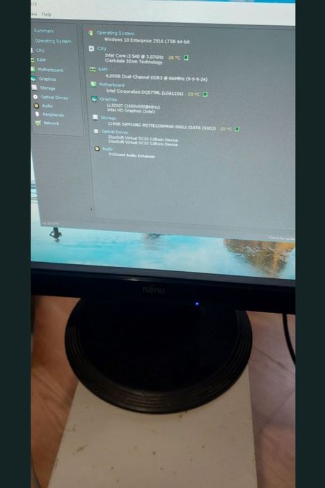 Calculator Unitate si monitor  Intel I3 4thread 4gb ram 120gb ssd