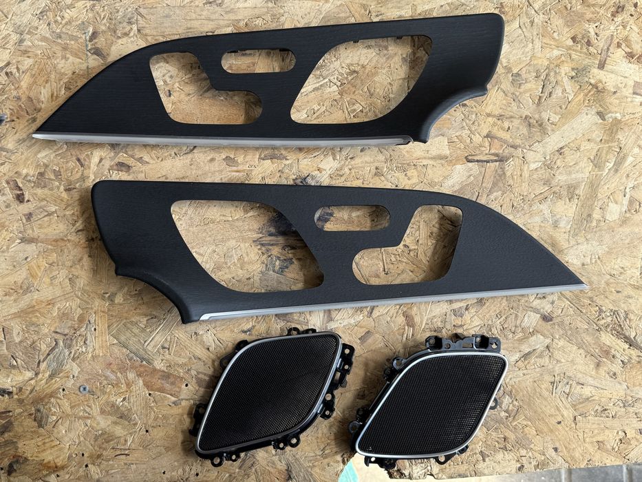 Оригинални лайсни и капачки за врати Mercedes-Benz GLS 2021