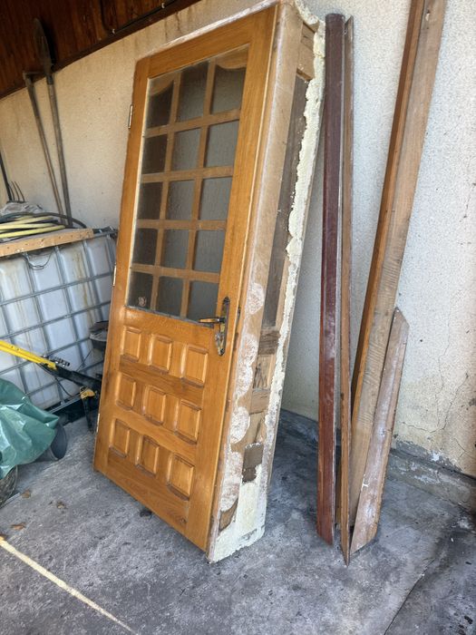Vand usi stejar cu toc si ferestre