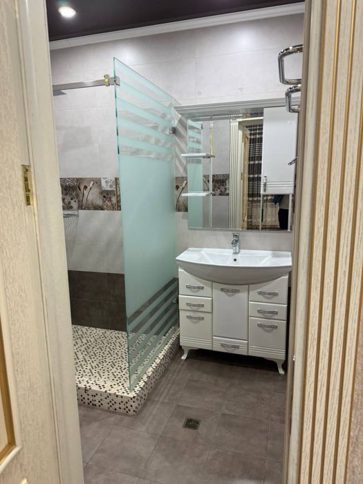 Яккасаройда уй ижарага берилади. Сдается евродом! Available for rent!