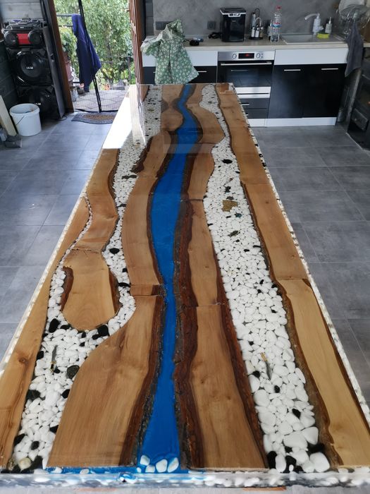 Маса Орех и Смола