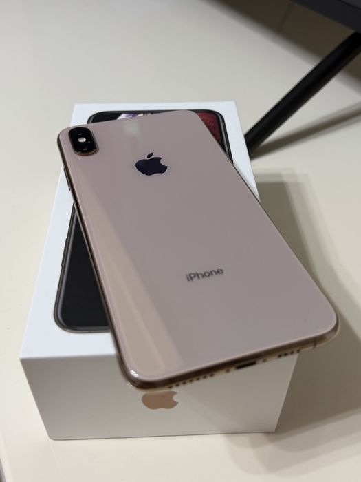 Телефон iPhone XS MAX в бежевом цвете