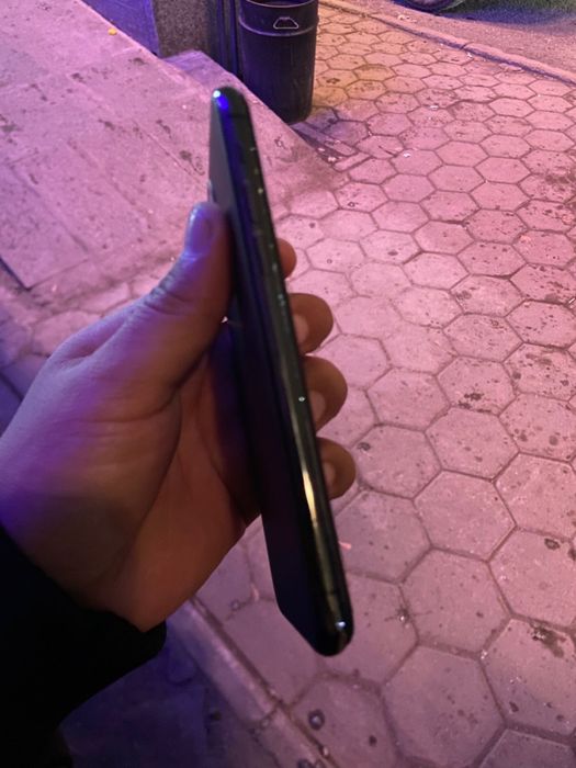 Продам Iphone 11 pro