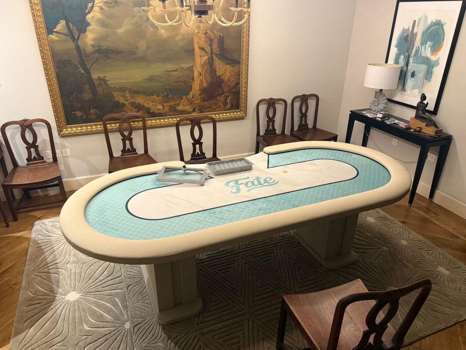 Super masa poker Customizata de la Customtables.eu Bucuresti stoc urgent