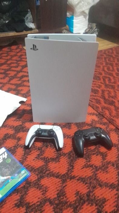 Play station 5 yangidek 1 oy