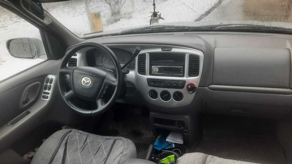Мазда Требют 3 2002 жылғы