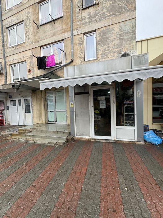 Închiriez spațiu comercial Piață Zahana