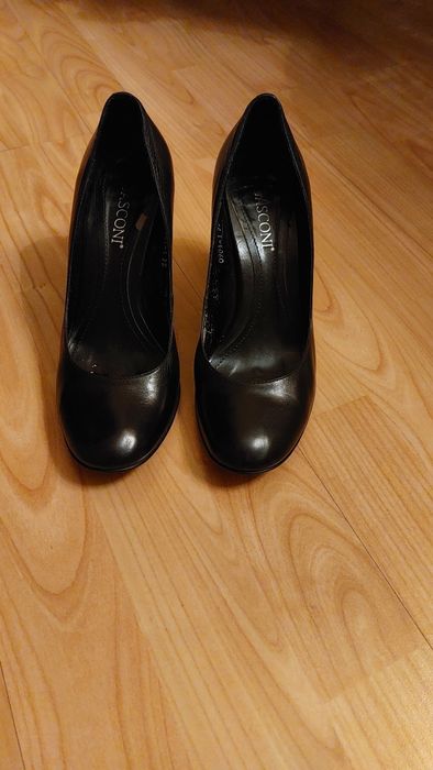 Туфли кожанные черные basconi